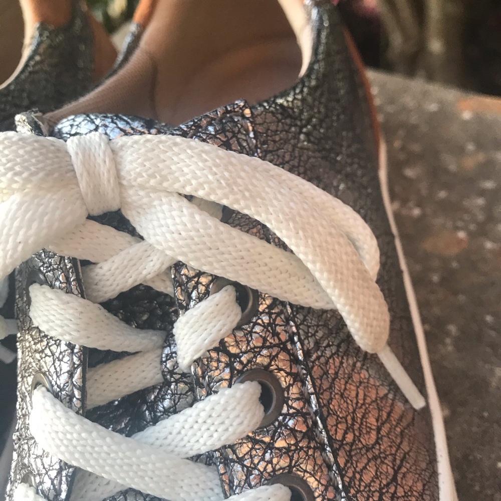 Naturalizer Metallic Crackle Morrison Sneakers - Picture 5 of 12